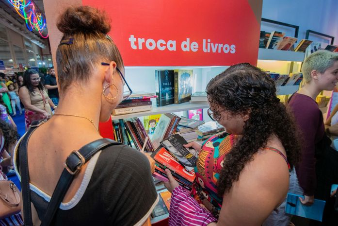 Biblioteca Pública Graciliano Ramos promove troca de livros até este domingo na Bienal