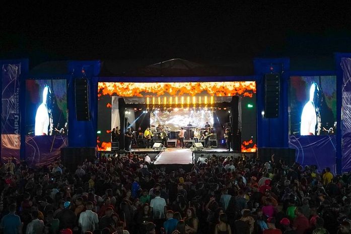 Público prestigia Noite do Brega e lota Praça Beira Rio em Traipu