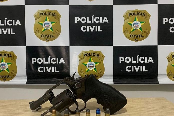 Arma apreendida com adolescente