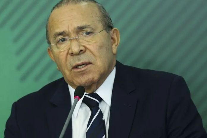 Com câncer, ex-ministro Eliseu Padilha está internado em estado grave