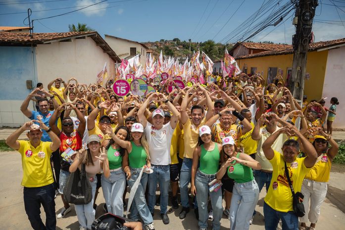 Rafael Brito promete construção de ponte e policlínica em Riacho Doce