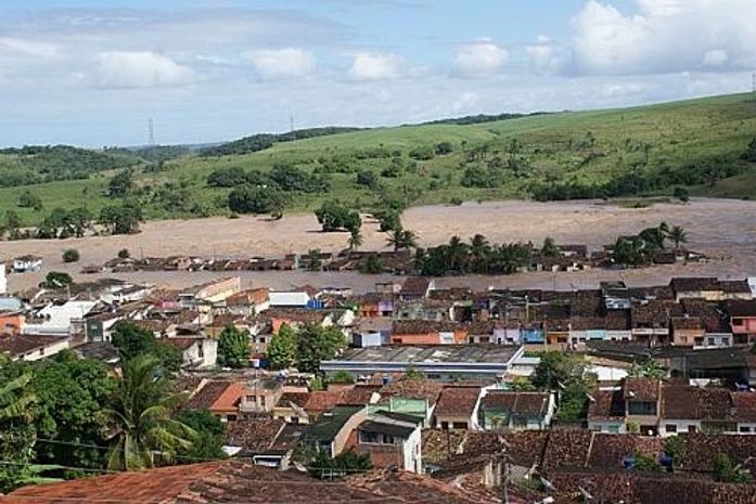 Trio é preso suspeito de roubos à mão armada em condomínio de Rio Largo