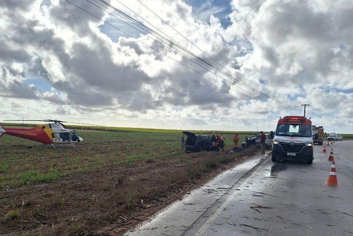 Cinco pessoas ficam presas às ferragens após colisão entre veículos na AL-420, em Roteiro