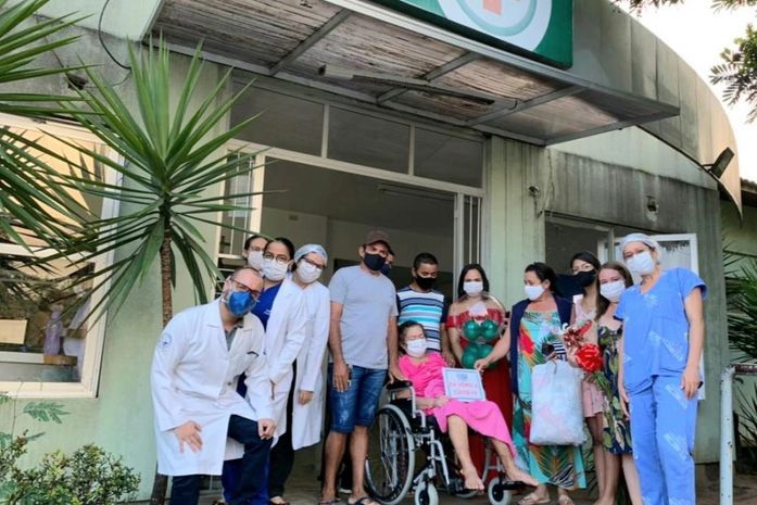 HEA comemora 15 altas de pacientes curados da Covid-19 neste fim de semana