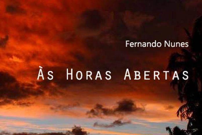 Capa do livro Ás horas abertas