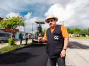 Prefeito Gilberto Gonçalves fiscaliza obra de pavimentação no Conjunto Jarbas Oiticica em Rio Largo