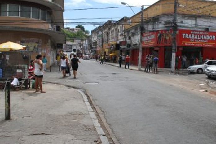 Secretaria atua no ordenamento da Rua das Árvores
