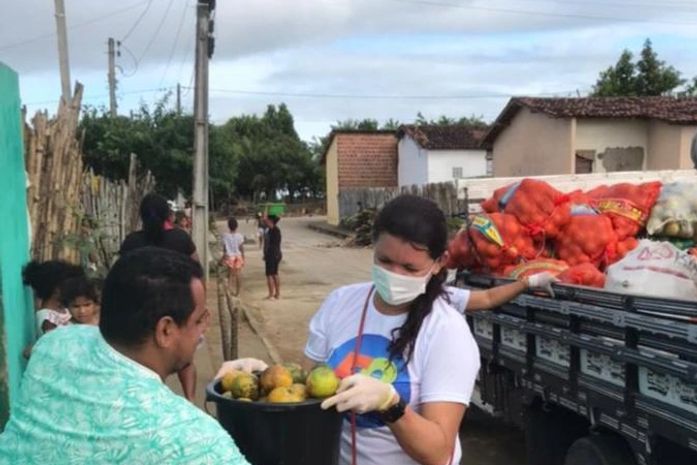 Parceria entre secretarias de Branquinha garante entrega de mais de 8 toneladas de alimentos da agricultura familiar