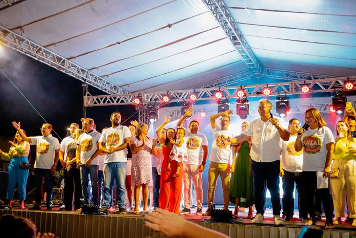 Prefeitura de Palmeira inicia festejos do Natal de Luz: Deus é Amor