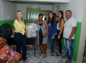 Prefeita de Major Izidoro entrega cestas especiais a nutrizes e gestantes