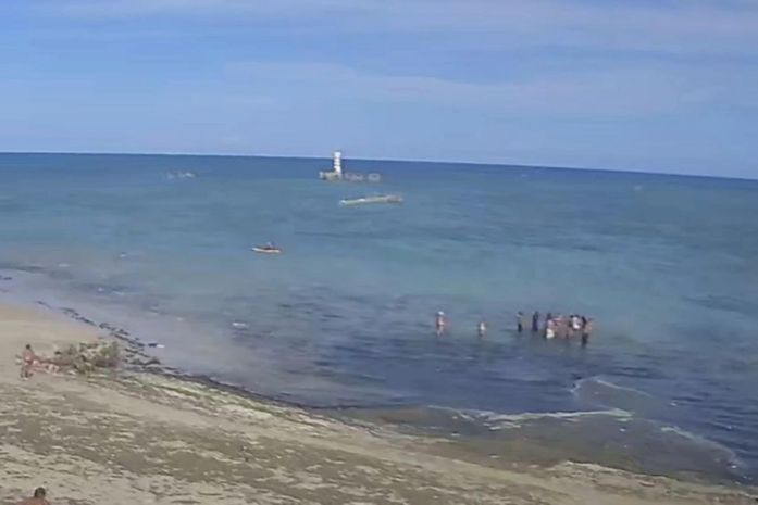 Homem é preso após agredir criança depois de banhistas acionarem botão do pânico na orla de Maceió