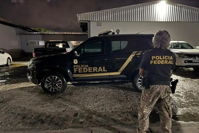 Operação Indumentum II: PF cumpre mandados em Maceió contra esquema de R$ 32 milhões
