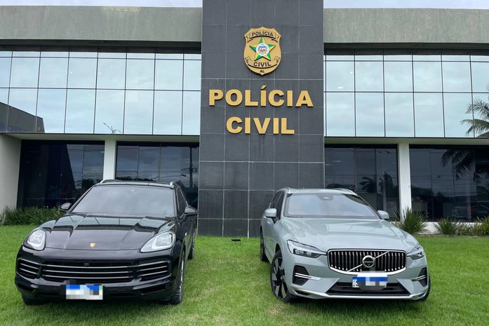 Carros de luxo apreendidos na Operação Game Over