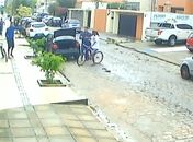 Câmeras registram assalto no bairro da Ponta Verde