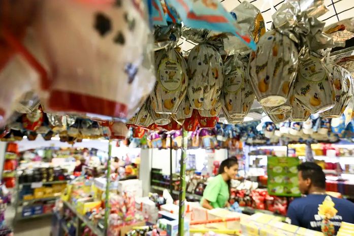 ‘Difícil manter a tradição’: famílias de Maceió sentem no bolso o preço dos alimentos da Páscoa