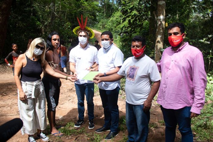 Júlio Cezar e Rafael Brito visitam Cafurna e recebem projeto turístico da comunidade indígena