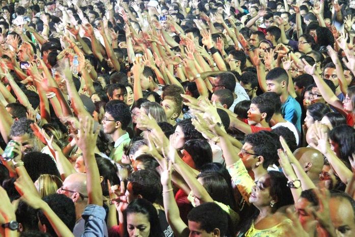 Público surpreende no primeiro dia do Festival Maceió 200 Anos de Verão