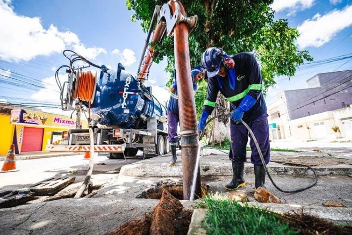 Mais de 320 toneladas de entulhos foram retirados da rede de drenagem em março