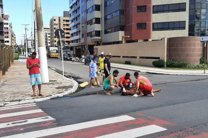 Adolescente de 16 anos fica ferido ao ser atropelado na Jatiúca