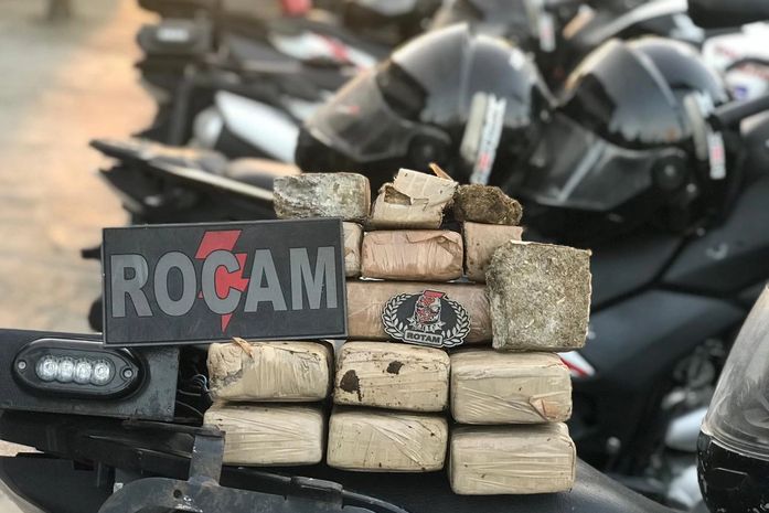 Material entorpecente estava em uma área de mata, na Grota do Moisés, bairro Feitosa, em Maceió.