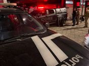  Porteiro é conduzido à Central de Flagrantes, em Maceió, após panelaço durante entrevista de Flávio Bolsonaro
