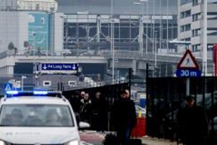 Aeroporto de Bruxelas deve reabrir apenas na terça-feira