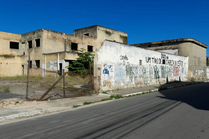 

Essa ativista quer saber qual é o posicionamento do SINTEAL em relação a doação do prédio da Secretaria de Estado da Educação ao Tribunal de Justiça? Tem?
