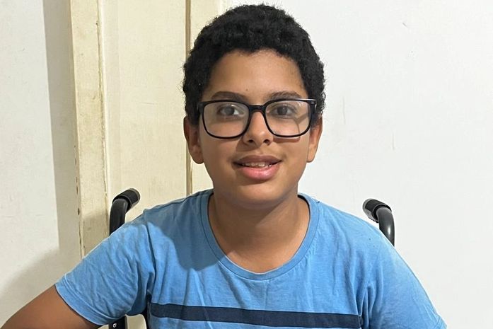 Família faz campanha para custear tratamento de adolescente com tumor ósseo em Maceió