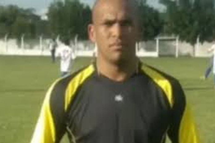Goleiro de futebol amador morre após queda de motocicleta no Sertão de Alagoas