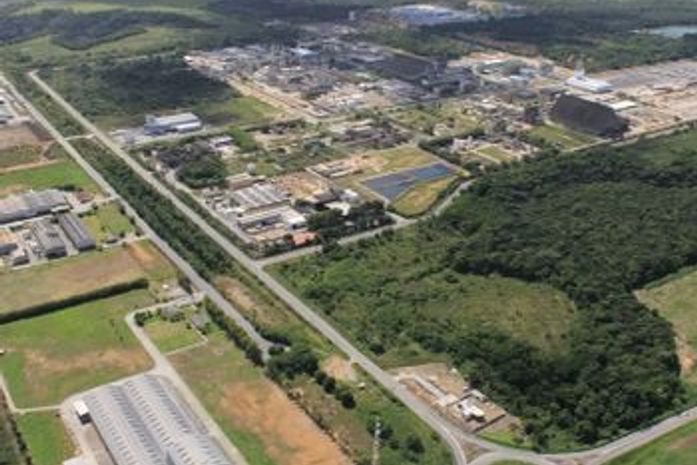 Quadrilha invade empresa no Polo Industrial e rouba dinheiro e pertences de funcionários