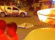 Homem foi assassinado a tiros em frente a um depósito de bebidas