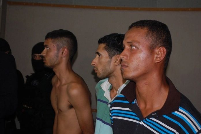 Suspeitos foram apresentados durante coletiva