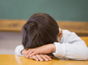 Recusa de matrícula, taxas extras e exclusão velada: advogado explica os limites legais das escolas em relação a alunos com autismo e deficiência