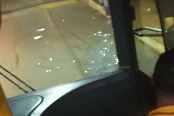 Alunos universitários relatam ataques a ônibus em um trecho da BR-101 em Messias