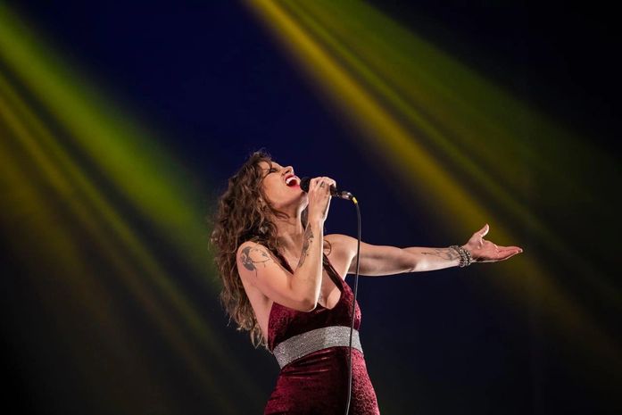 Ana Cañas canta maiores sucessos de Belchior no Orákulo em Maceió