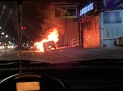 Veículo incendeia e explode na Avenida Rotary e assusta população; assista ao vídeo 