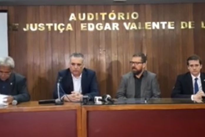 Coletiva à imprensa foi realizada na manhã desta quinta-feira (12)