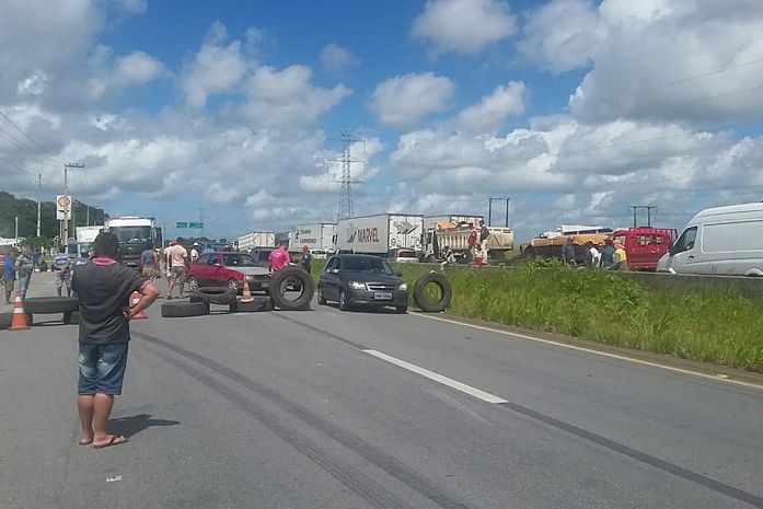 Greve dos caminhoneiros: Alagoas segue com duas rodovias interditadas