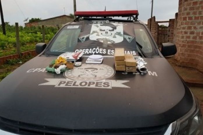 Suspeito já tinha passagem pela prisão e um mandato por homicídio.