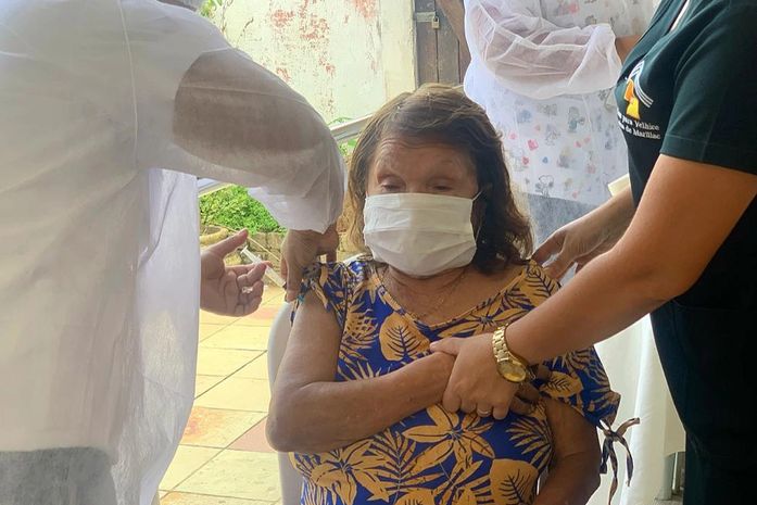 Covid-19: Prefeitura inicia aplicação da 3ª dose em abrigos de Maceió