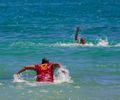 Guarda-vidas salvam pai e filho de afogamento na Praia do Francês, em Marechal Deodoro