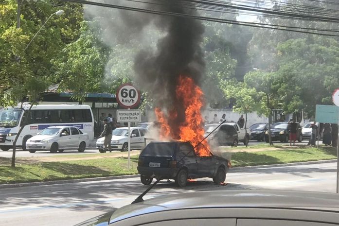 Incêndio de altas proporções foi registrado na manhã de hoje