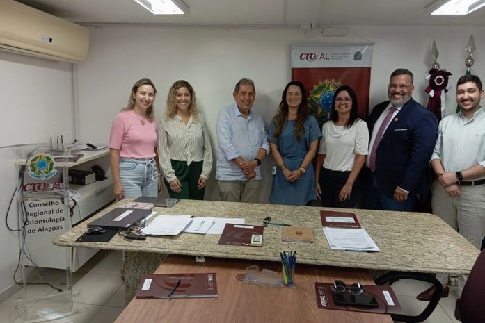 Coordenação do Curso de Odontologia da Unima participa de reunião no CRO/AL