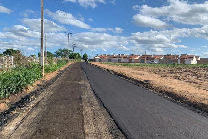 Após décadas de espera, moradores do Verdes Campos e Guaribas são beneficiados com pavimentação
