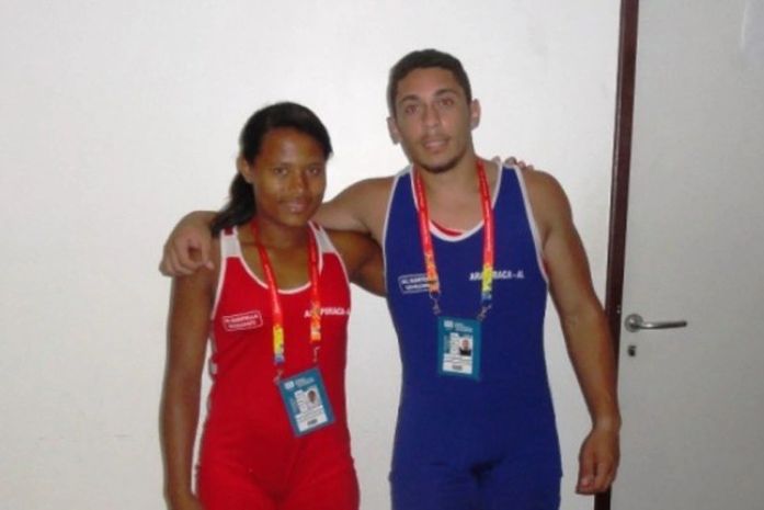Rayane e João Pedro ficaram em 4º lugar na luta olímpica (Foto: Ascom SEE)