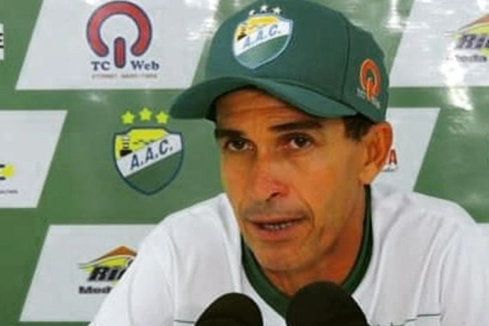 Técnico campeão alagoano da Série B é o novo comandante do Coruripe