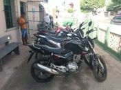 Os militares apreenderam 4 motocicletas