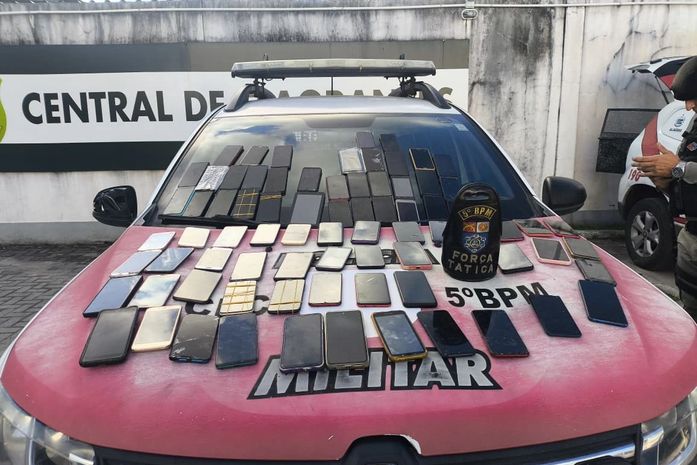 PM apreende 75 celulares sem nota fiscal durante cumprimento de mandado judicial