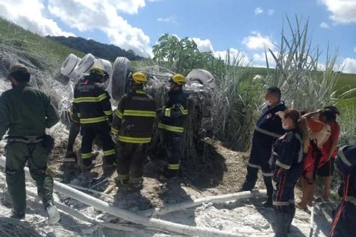 Acidente na BR 104 deixa uma pessoa morta