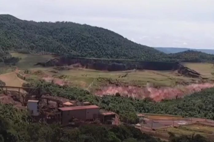 Imagens foram registradas por câmera de monitoramento voltada para o reservatório.